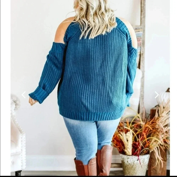 Glitzy Girlz Gray Cold Shoulder Sweater Women's Size 1x - Picture 7 of 16